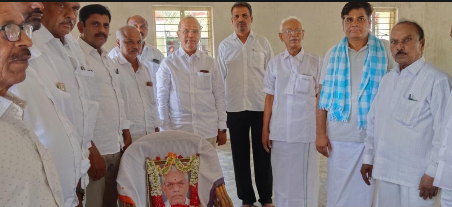 దివంగత చిన్నపరెడ్డి కుటుంబాన్ని పరామర్శించిన మాజీ ఎమ్మెల్యే చింతల రామచంద్రారెడ్డి